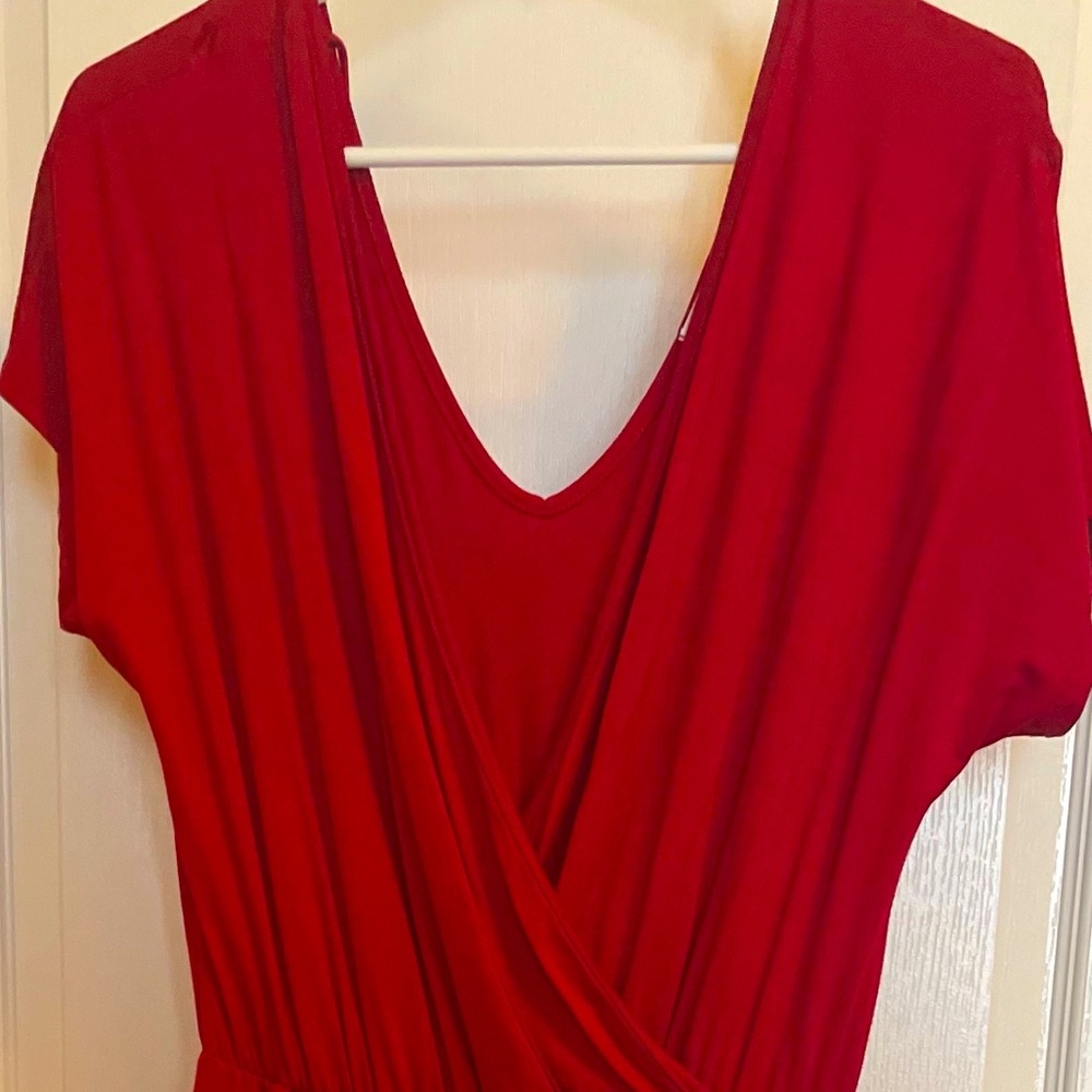 NWT romper cropped length/above ankle gorgeous red pant outfit.